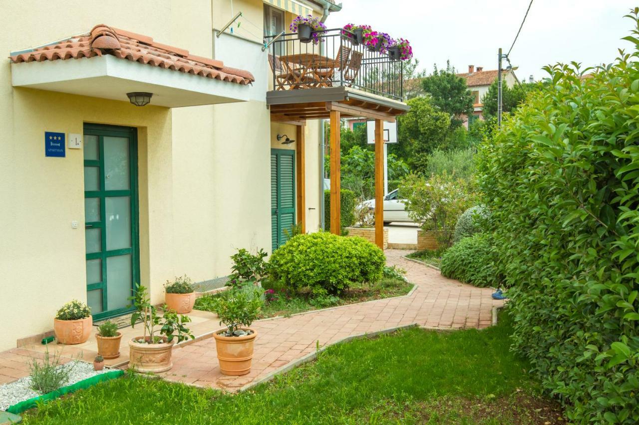 Apartments Emma Biograd Na Moru Exterior foto