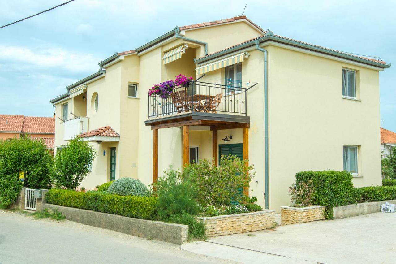 Apartments Emma Biograd Na Moru Exterior foto
