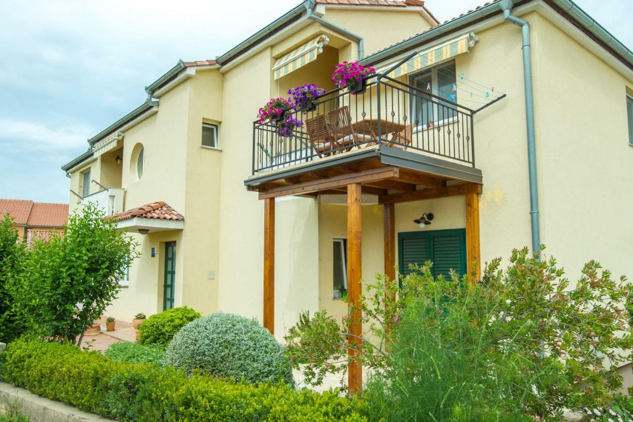 Apartments Emma Biograd Na Moru Exterior foto